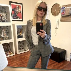 BANANA REPUBLIC SUIT